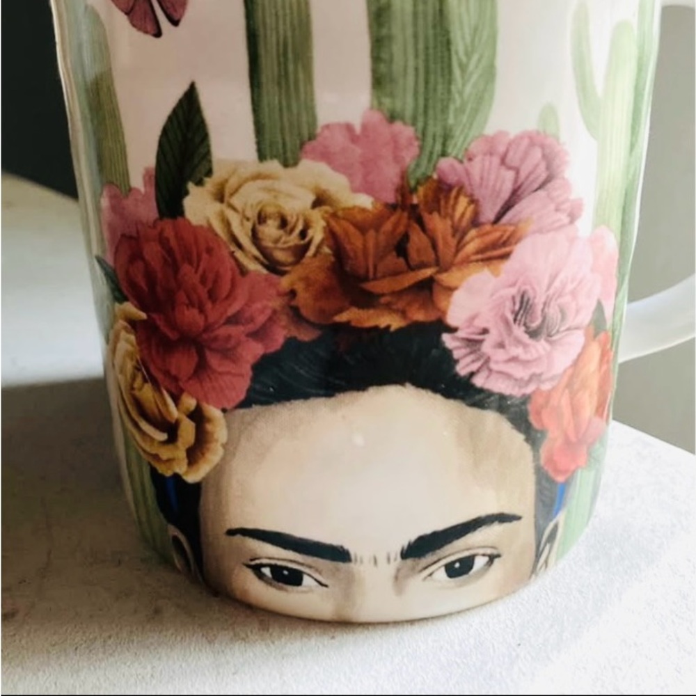 Prima Design NY Frida Kahlo
Mug 20 oz. Floral Cactus NWOT